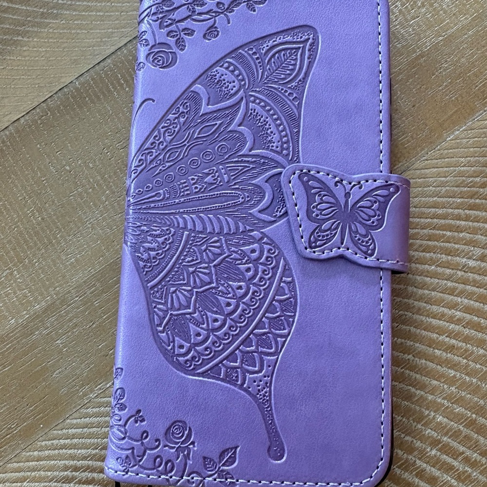 Elegant Purple Butterfly Embossed Galaxy S23 phone case